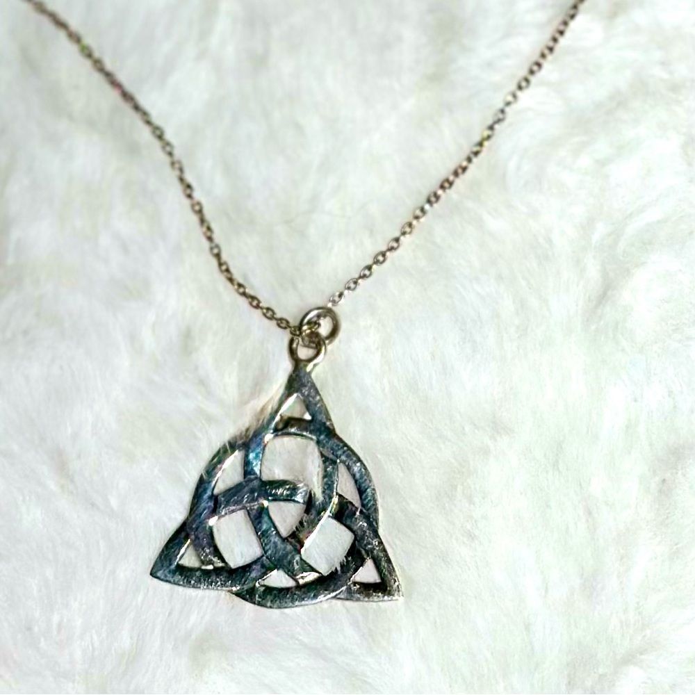🌟Sterling Silver Celtic Trinity Knot Necklace